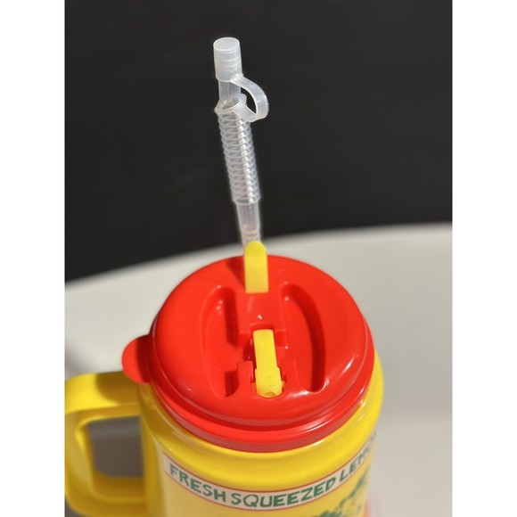 We squeeze to Please We Love Lemonade Fresh Squeezed Lemonade Souvenir Cup 32 Oz - Picture 3 of 7